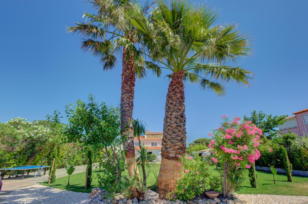 Hotel Domaine Le Courti - Adult Only Le Barcarès Exterior foto